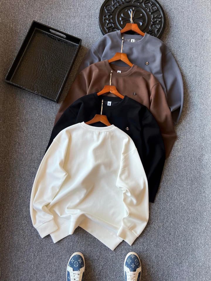 Moncler Luxury Air Cotton Crewneck Sweatshirt in Black