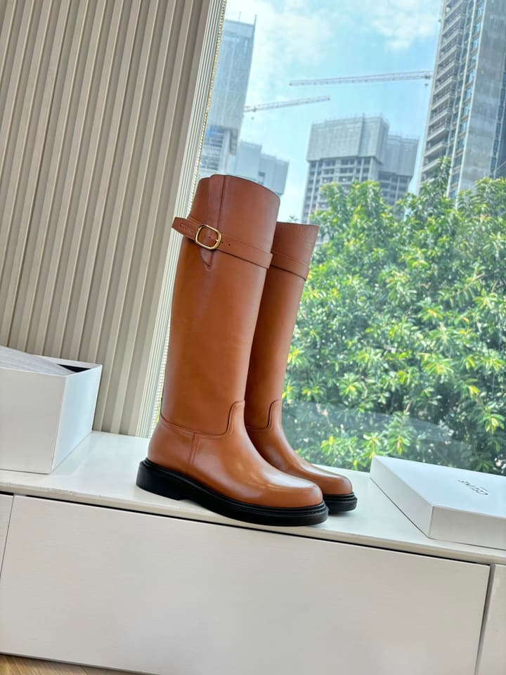 Celine Triomphe Leather Knight Boots – 2025 Autumn/Winter Collection in Black