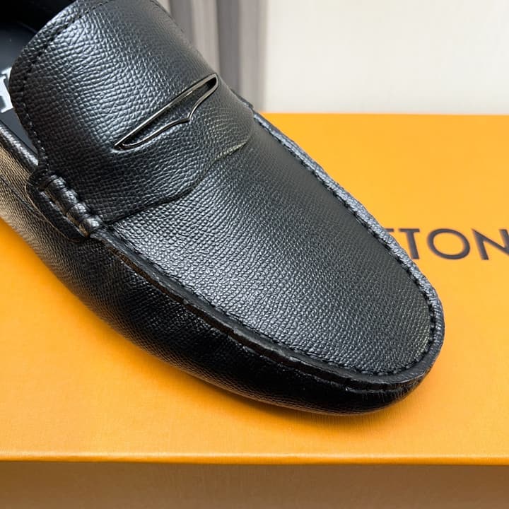 Louis Vuitton Pebbled Leather Driving Shoes in Black Textured Leather