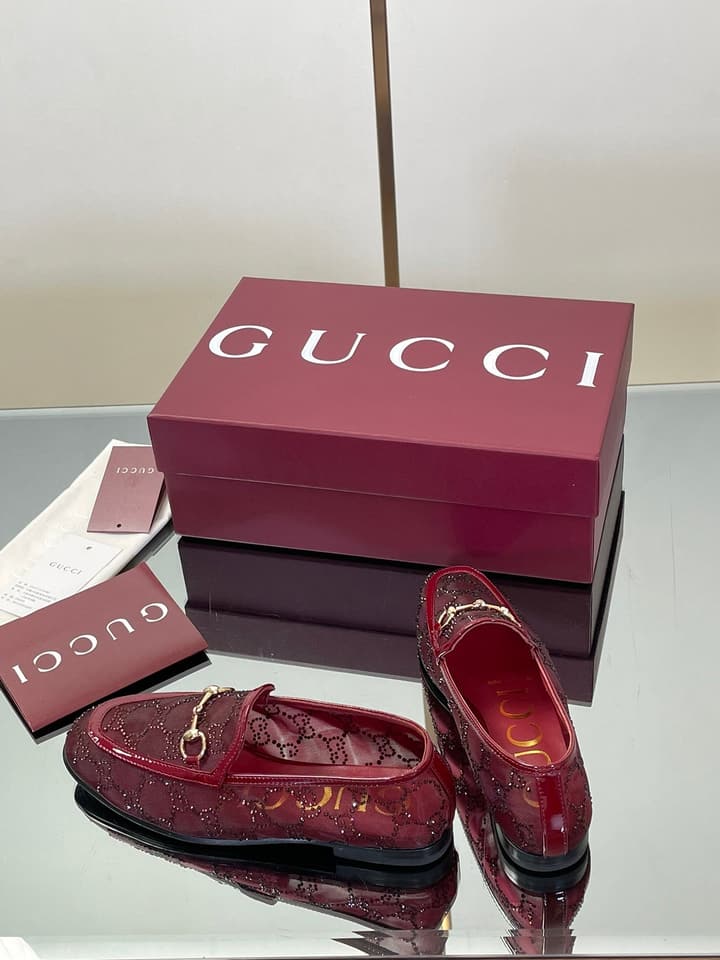 Gucci Patent Leather GG Crystal Loafers – FW25 in Black Patent Crystal Gg