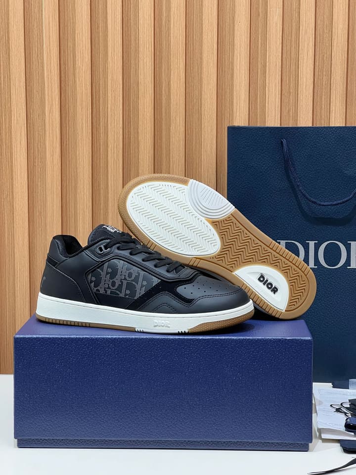 Dior B27 Couple's Sneakers – 2025 Collection in All Black With White Sole