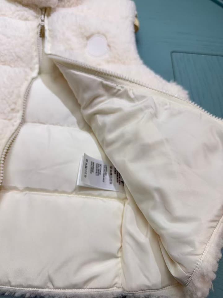 Moncler Unisex Kids Puffer Vest – 2025 SS – Kids Collection in Cream Puffer Vest