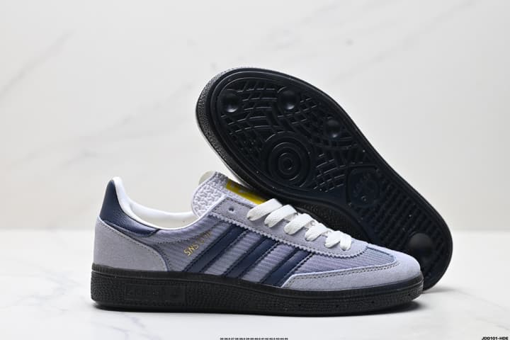 Adidas Handball Spezial Retro Casual Sneakers in Light Blue