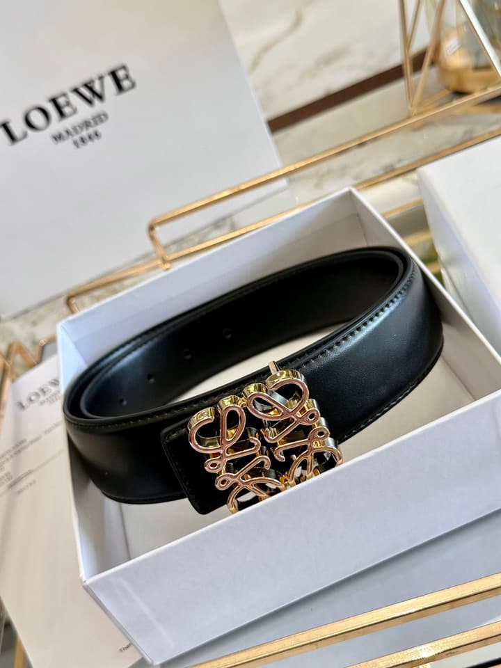 Loewe Classic Leather Belt – 4.0cm in Black With Gold Flat Buckle