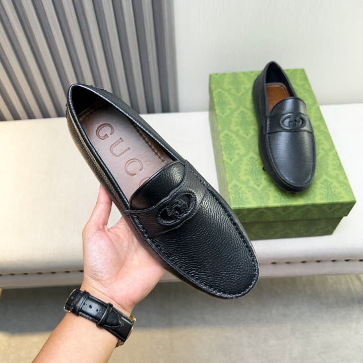 Gucci Premium Leather Loafers in Black Embossed Leather