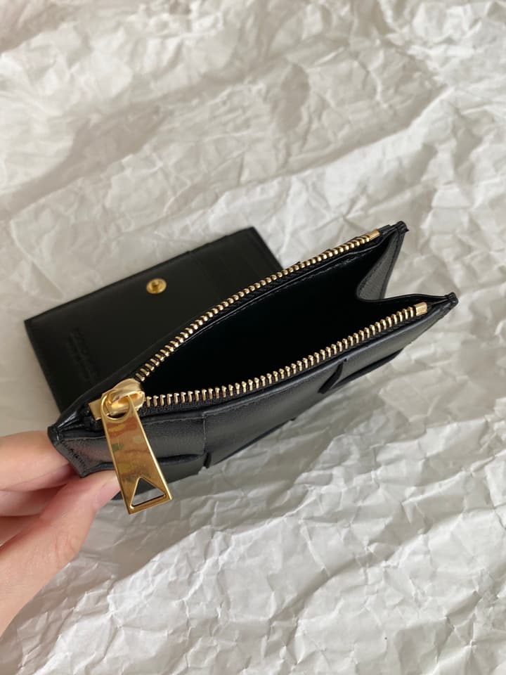 Bottega Veneta Intrecciato Bi-Fold Wallet