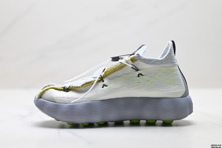 Nike Mind 002 Tech Training Sneakers