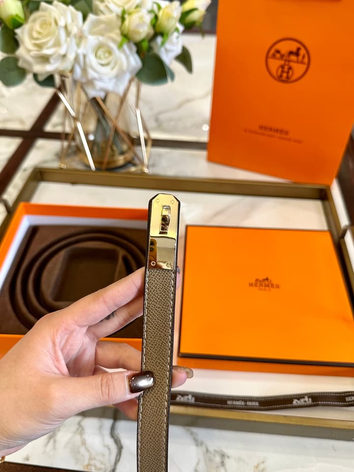 Hermès Slim Leather Belt – 2.0cm in Black With Silver Buckle