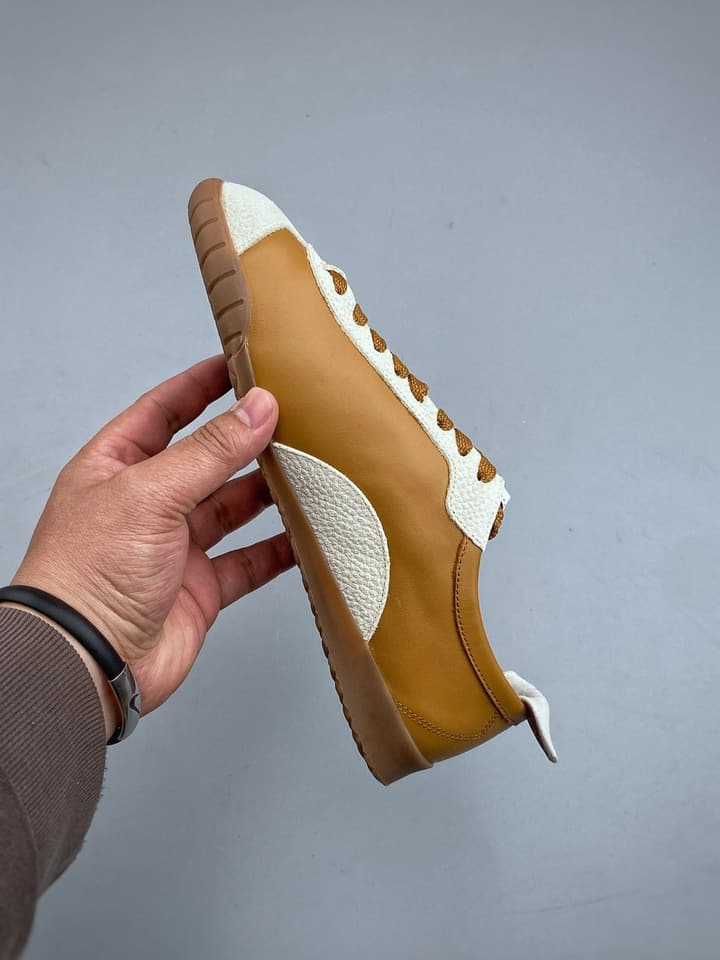 Chanel Panda German Training Sneakers – 2026 Spring/Summer Collection – 26P in Tan And White