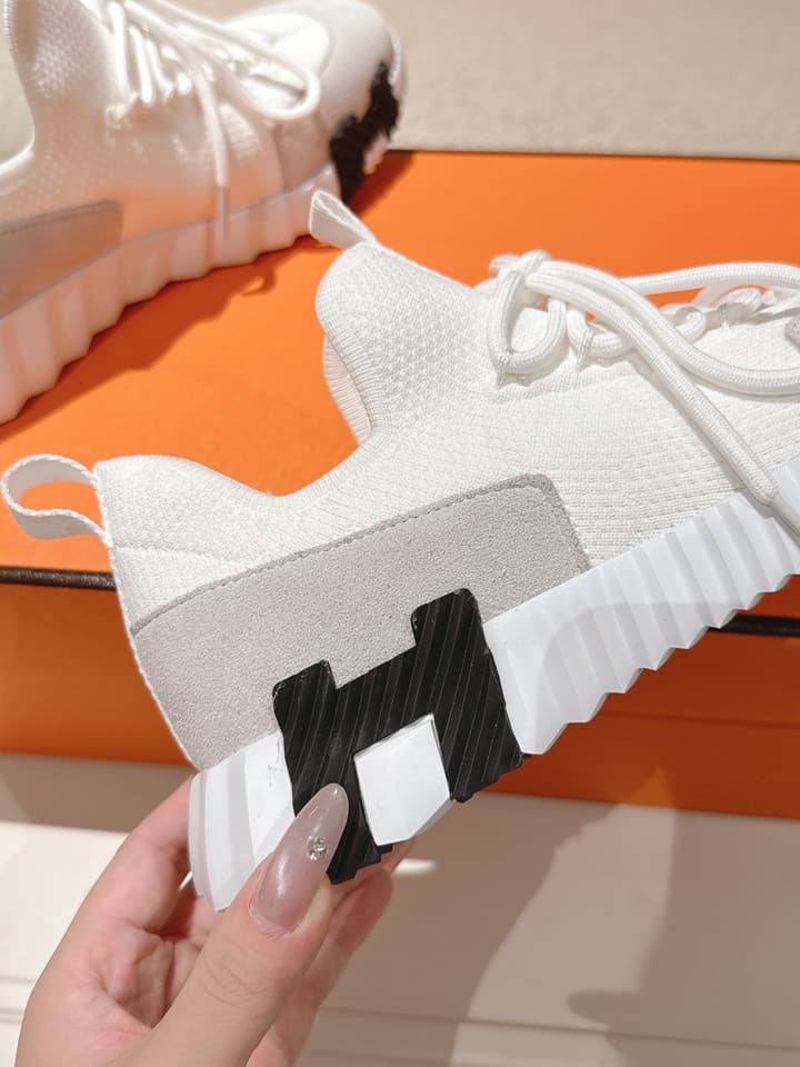 Hermès Classic Couple's Casual Sneakers in All Black