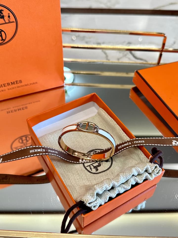 Hermès Pig Nose Enamel Bracelet in Gold