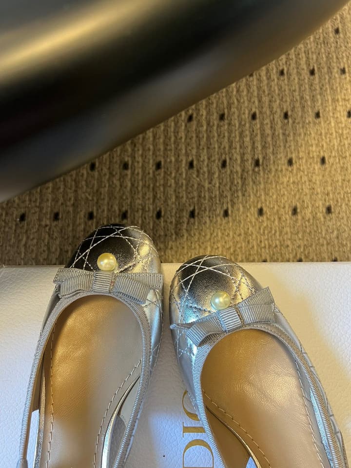 Dior ADIORABLE Pearl Bow Slingback Sandals – 2025 Collection in Cream Woven Pearl Bow