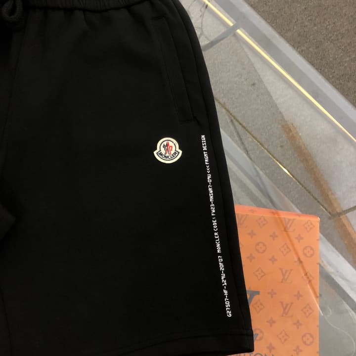Moncler Spliced Logo Casual Shorts – 2026SS in Classic Black