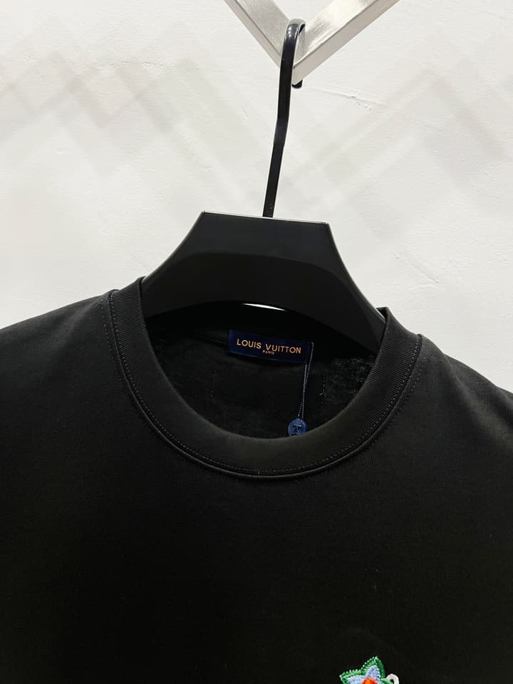 Louis Vuitton Embroidered Floral Logo T-Shirt – 25SS Collection in Classic Black