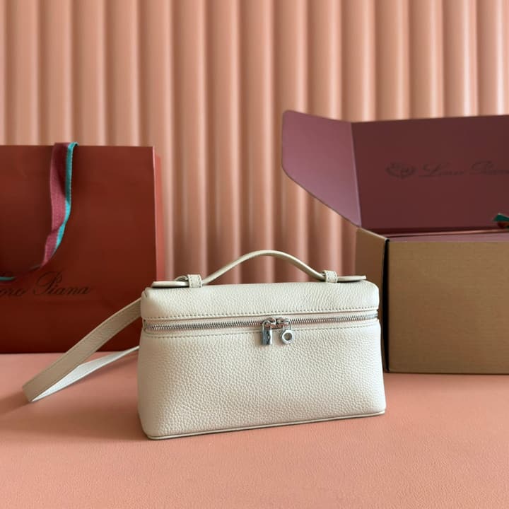 Loro Piana Extra Pocket L19 Handbag in Caramel Leather