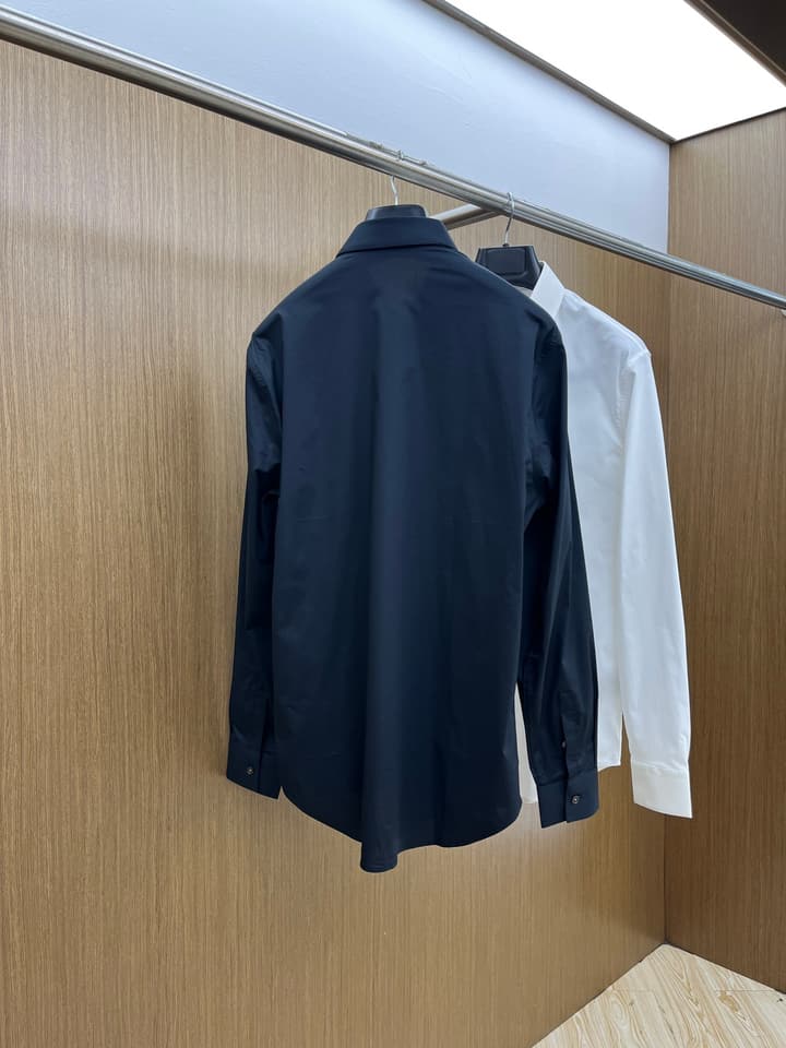 Dior Minimalist Long-Sleeve Cotton Shirt – Spring/Summer Collection