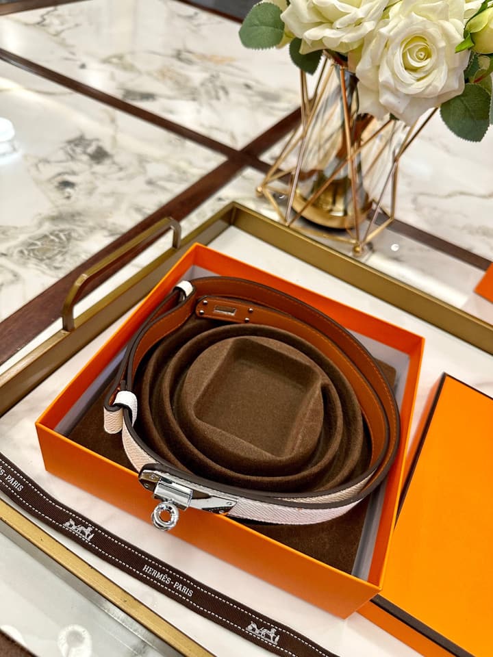 Hermès Slim Leather Belt – 2.0cm in Black With Silver Buckle