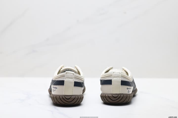 Onitsuka Tiger TSUNAHIKI Slip-On Casual Sneakers in Cream With Navy Stripes