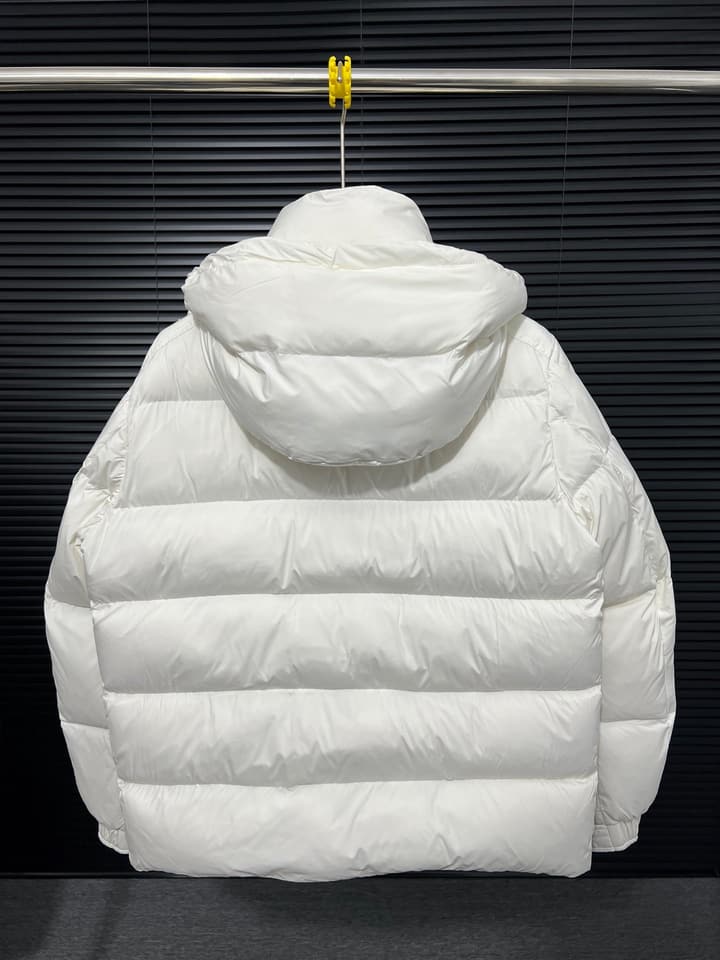 Moncler Vezere Short Puffer Jacket in White