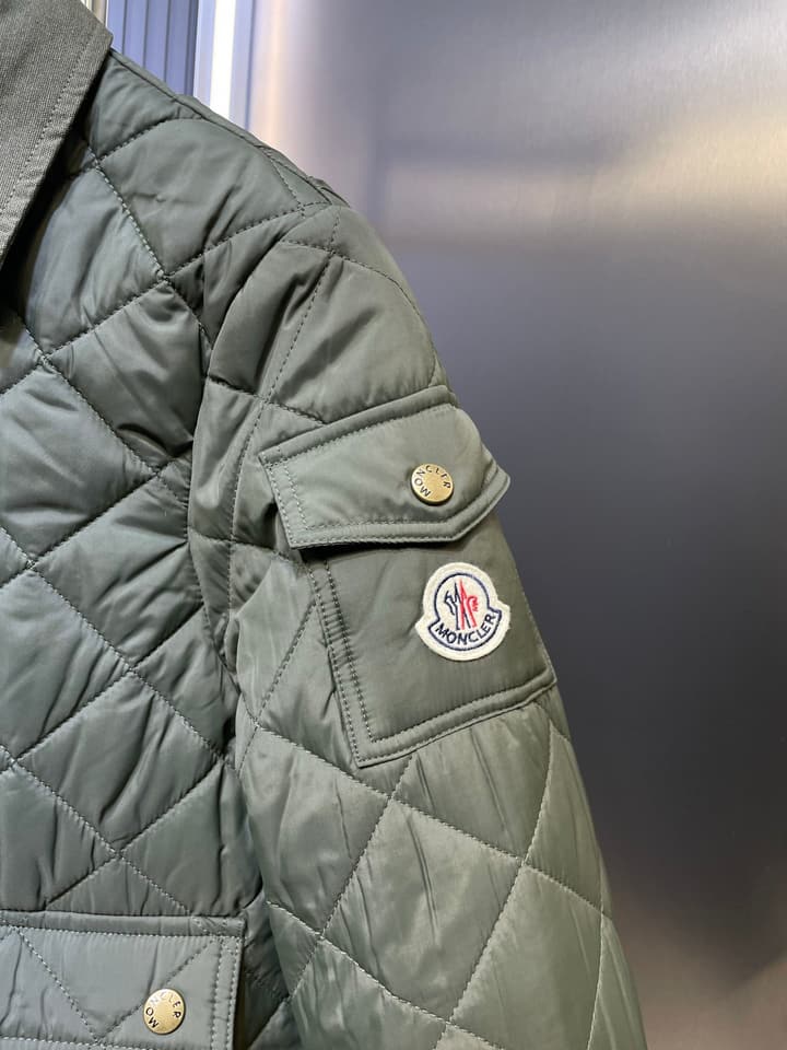 Moncler Quilted Padded Jacket – 2025 Collection in Black Quilted