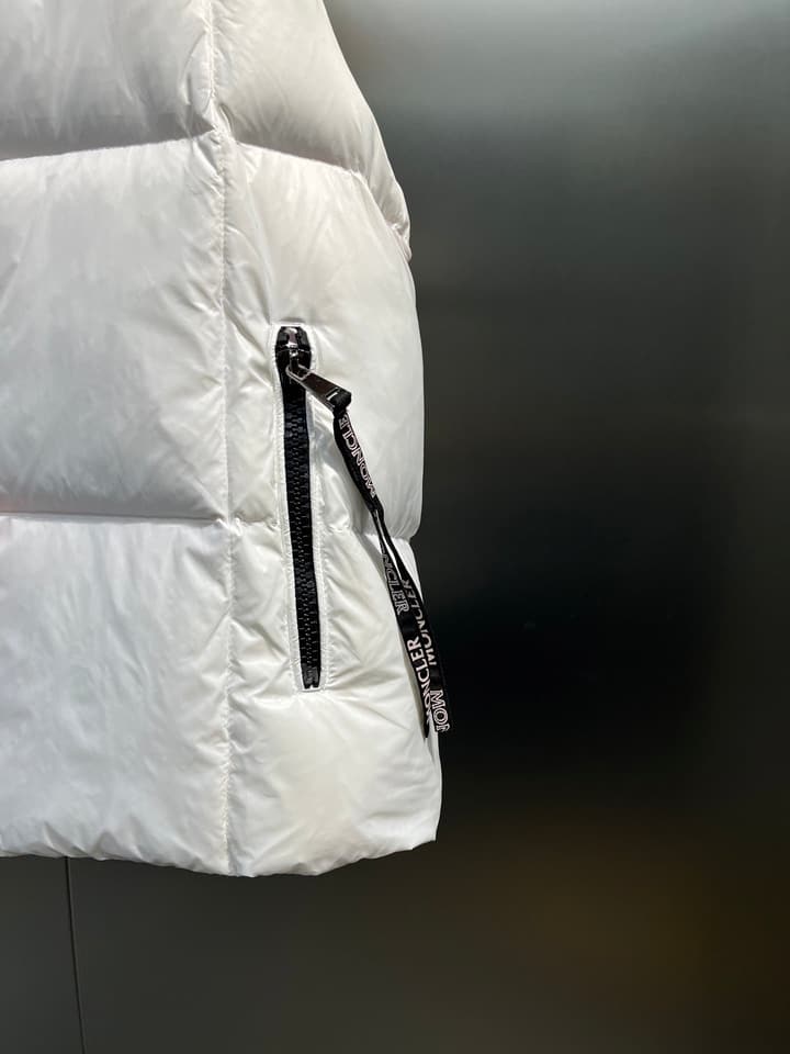 Moncler Parana Color-Block Hooded Down Jacket – New Collection