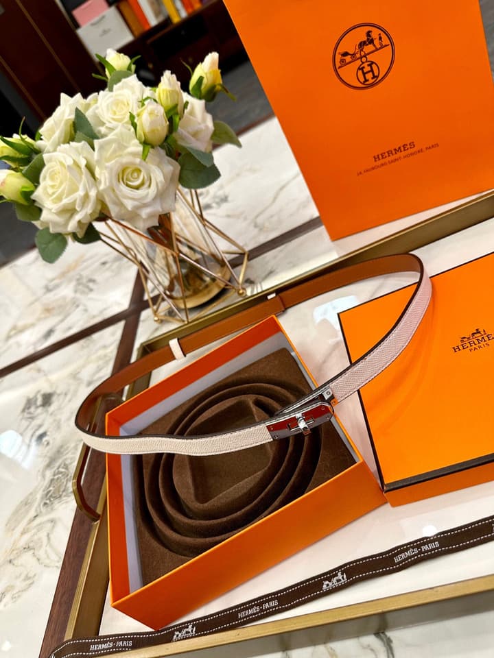Hermès Slim Leather Belt – 2.0cm in Black With Silver Buckle