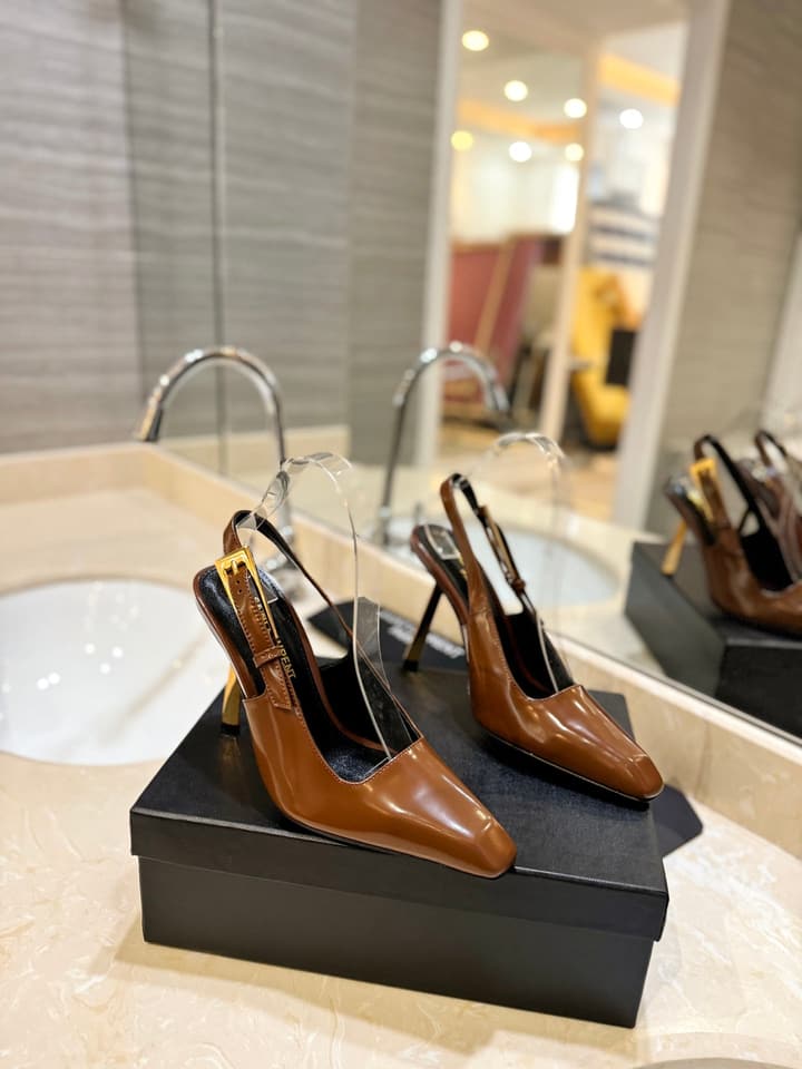 Saint Laurent Square Toe Patent Leather Pumps in Caramel Gloss