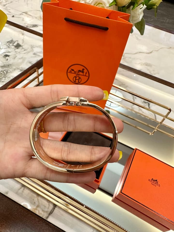 Hermès H-Letter Oval Enamel Bracelet in Black
