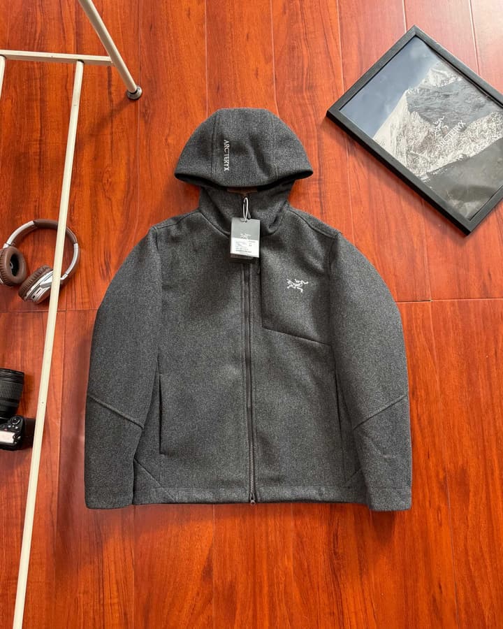 Arc'teryx Sawyer Wool Hoody Softshell Jacket in Dark Gray