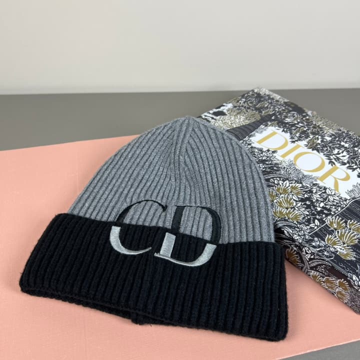 Dior Wool Cashmere Double Layer Beanie in Cream And Dark Brown