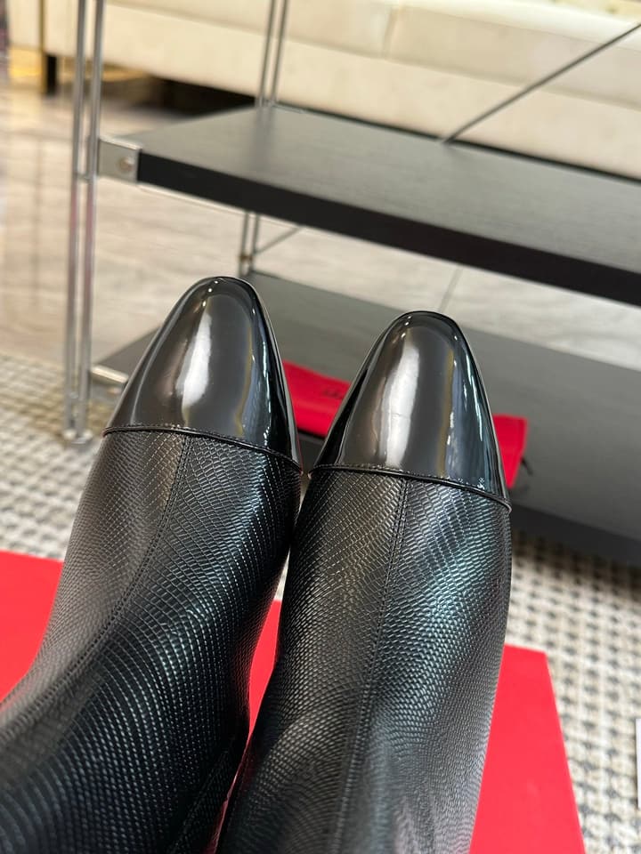 Ferragamo Pointed Toe Chunky Heel Ankle Boots – Autumn/Winter Collection in Black Patent