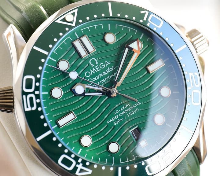 Omega Seamaster 300 Mechanical Diver Watch in Green Dial With Green Rubber Strap