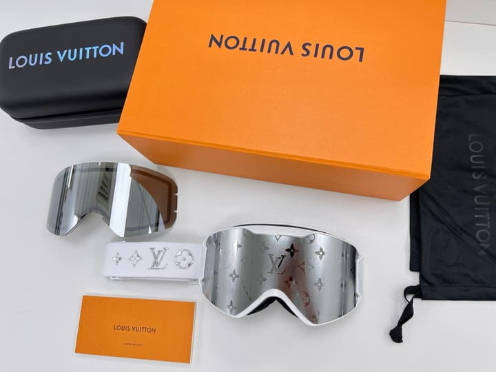 Louis Vuitton New Ski Goggles in Silver Goggles Black Strap