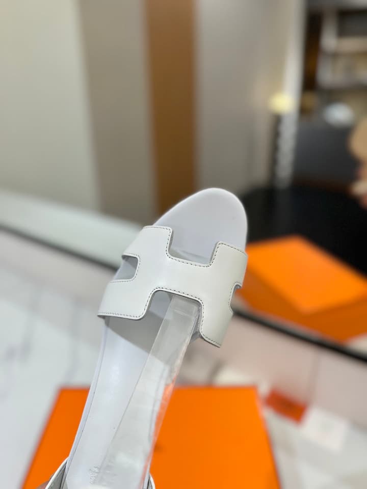Hermès Classic Smooth Cowhide Heels – 6.5cm in All White