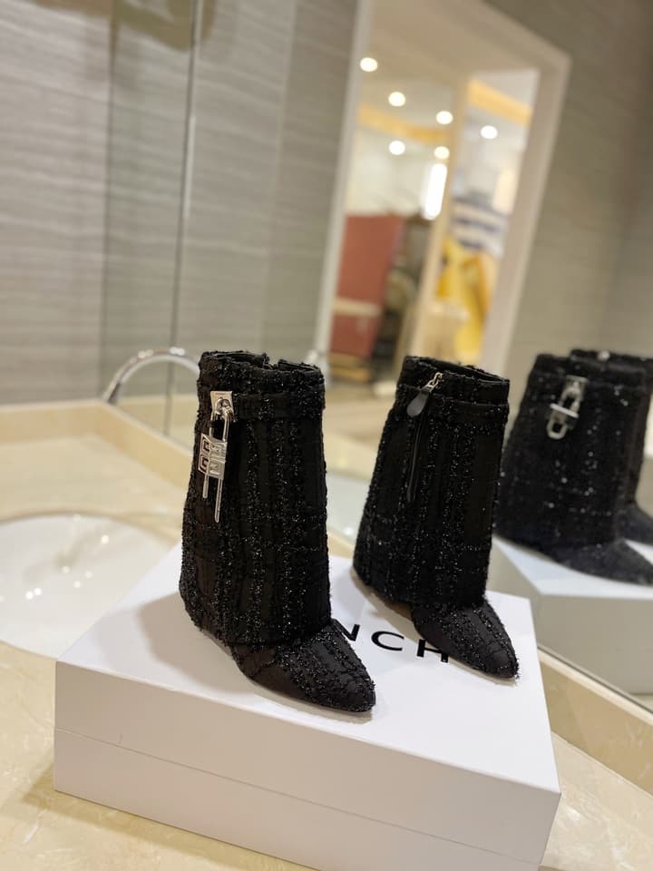 Givenchy Jacquard Plaid Lock Ankle Boots – 2023 SS Collection