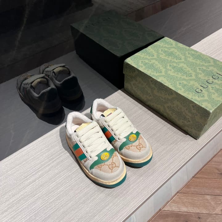 Gucci Rhyton Distressed Kids' Sneakers – Kids Collection – 2023SS in Cream With Blue Flower Design