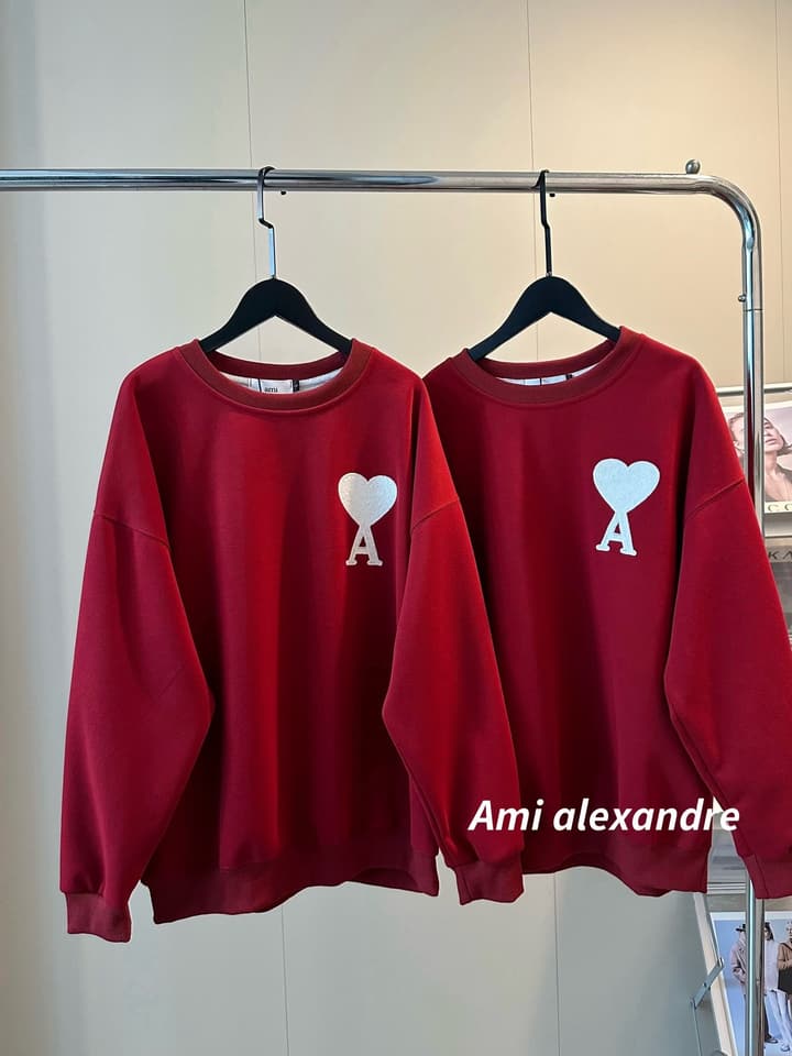 AMI Paris Heart Embroidery Crewneck Sweatshirt – Autumn/Winter Limited Edition in Red Sweatshirt With White Logo