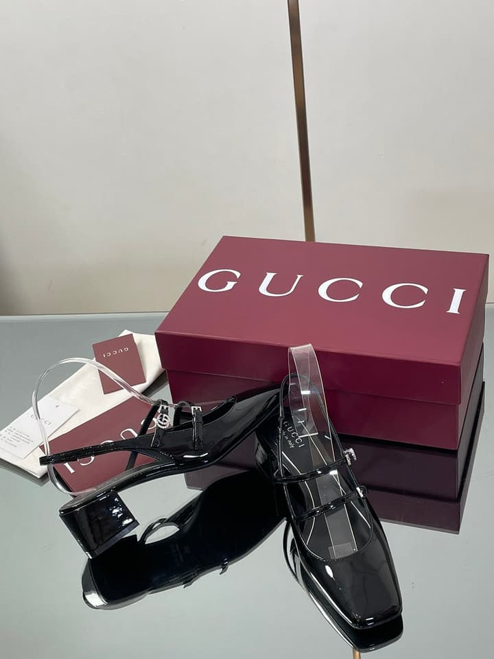 Gucci Crystal Double G Slingback Pumps – 2025 Fall Collection in Burgundy Red