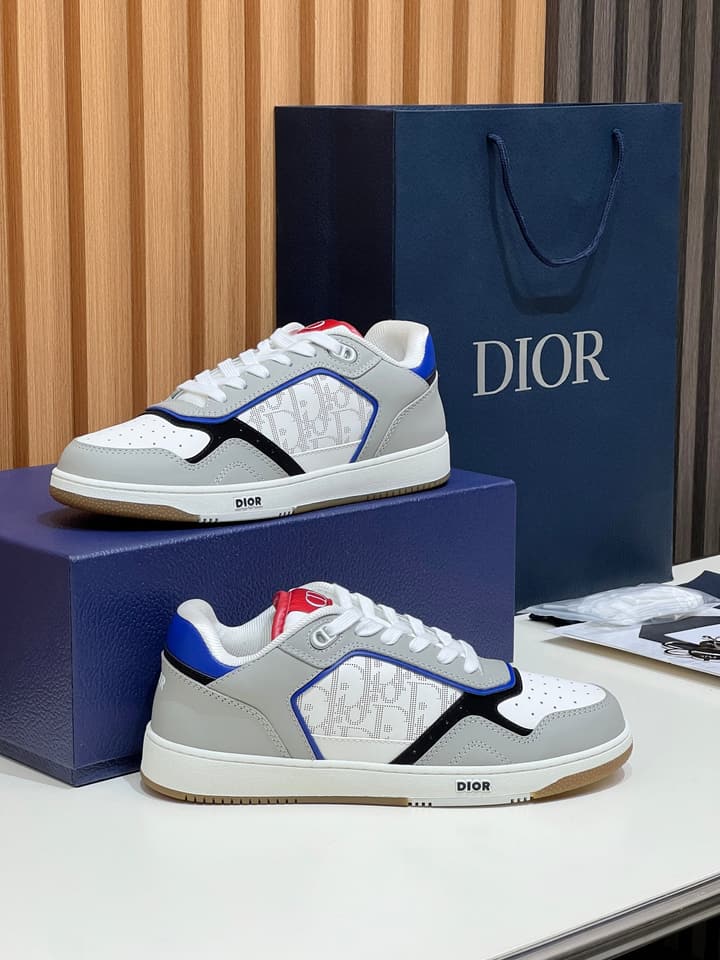 Dior B27 Unisex Sneakers – 2025 Collection in Beige With Dark Green Accents