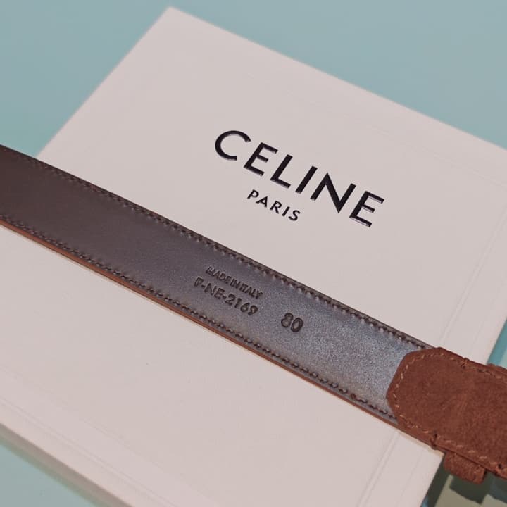 Celine 2.5cm Reversible Cowhide Belt in Classic Black