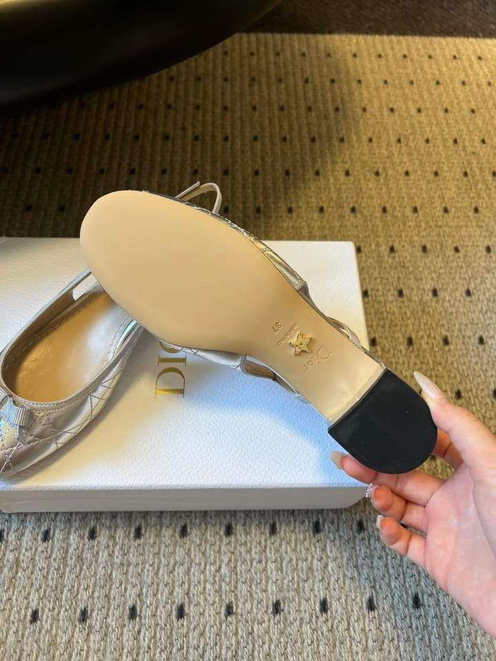 Dior ADIORABLE Pearl Bow Slingback Sandals – 2025 Collection in Cream Woven Pearl Bow