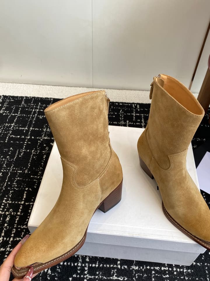Celine Retro Chunky Chelsea Ankle Boots – 25SS in Classic Brown Suede