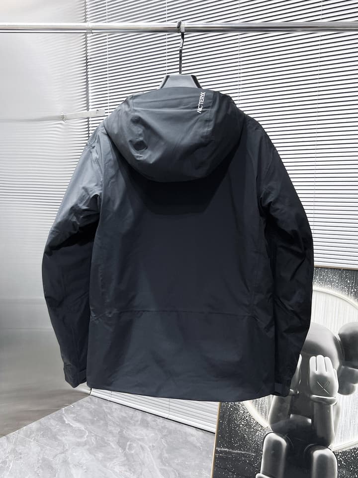 Arc'teryx Classic Hard Shell Down Ski Jacket in Dark Gray Shell