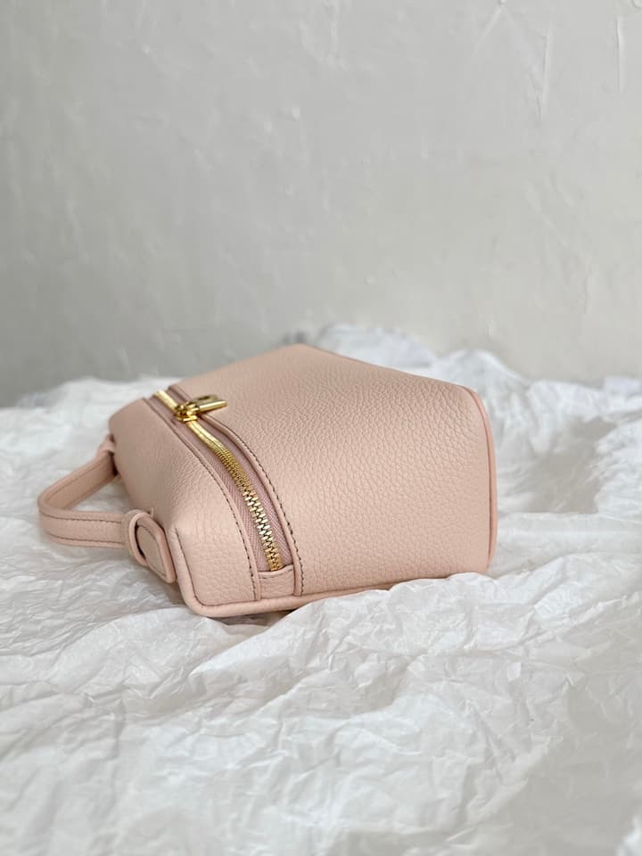 Loro Piana L19 Crossbody Bag – Cream Honey