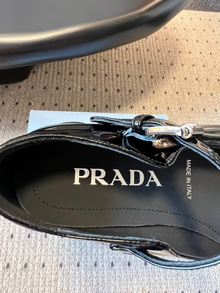 Prada Thick-Soled Mary Jane Shoes – 25SS in Glossy Black