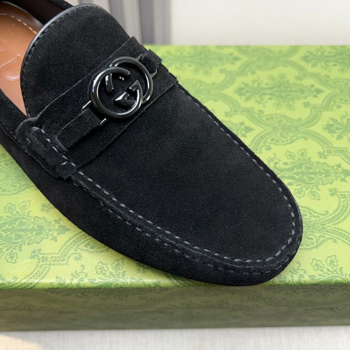 Gucci Premium Leather Loafers in Black Embossed Leather