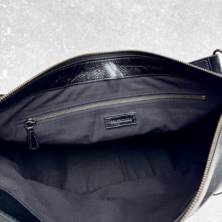 Balenciaga Le City Moto Large Hobo Bag – 25FW in Oil Wax Black