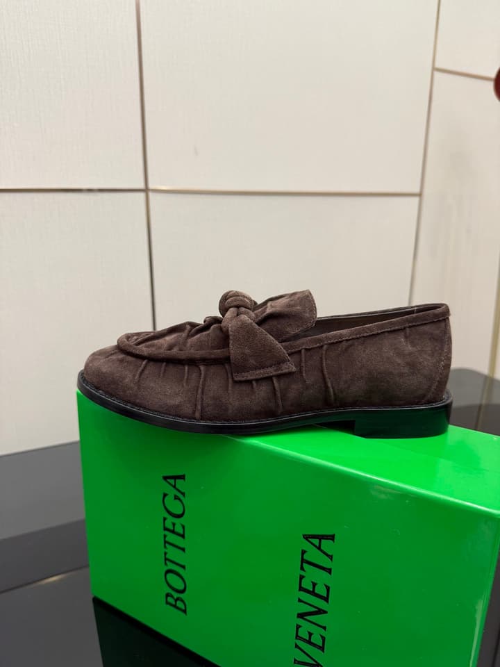 Bottega Veneta Astaire Suede Loafers in Black Leather