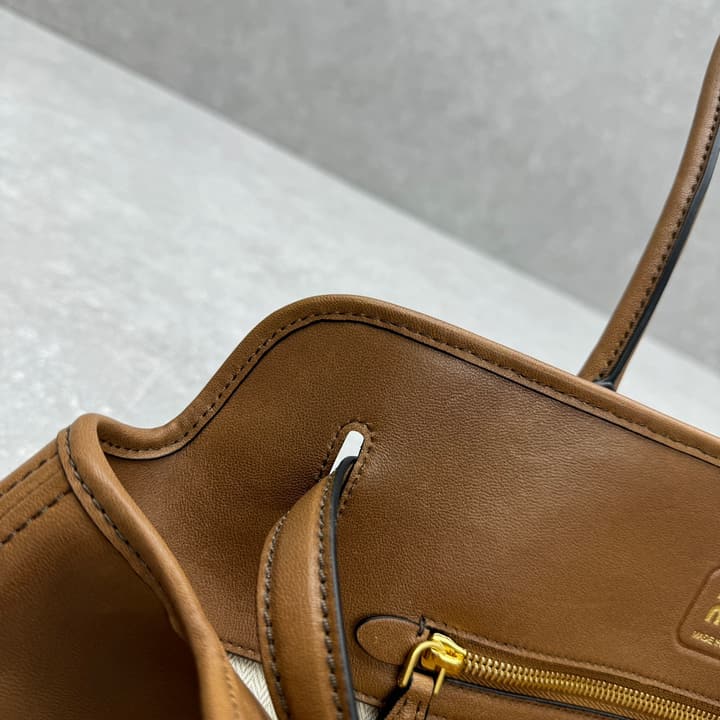 Miu Miu Aventure Horizontal Tote Bag – 25SS