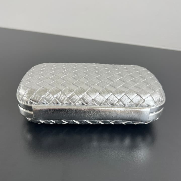 Bottega Veneta Knot Evening Clutch – Christmas Limited Edition in Silver